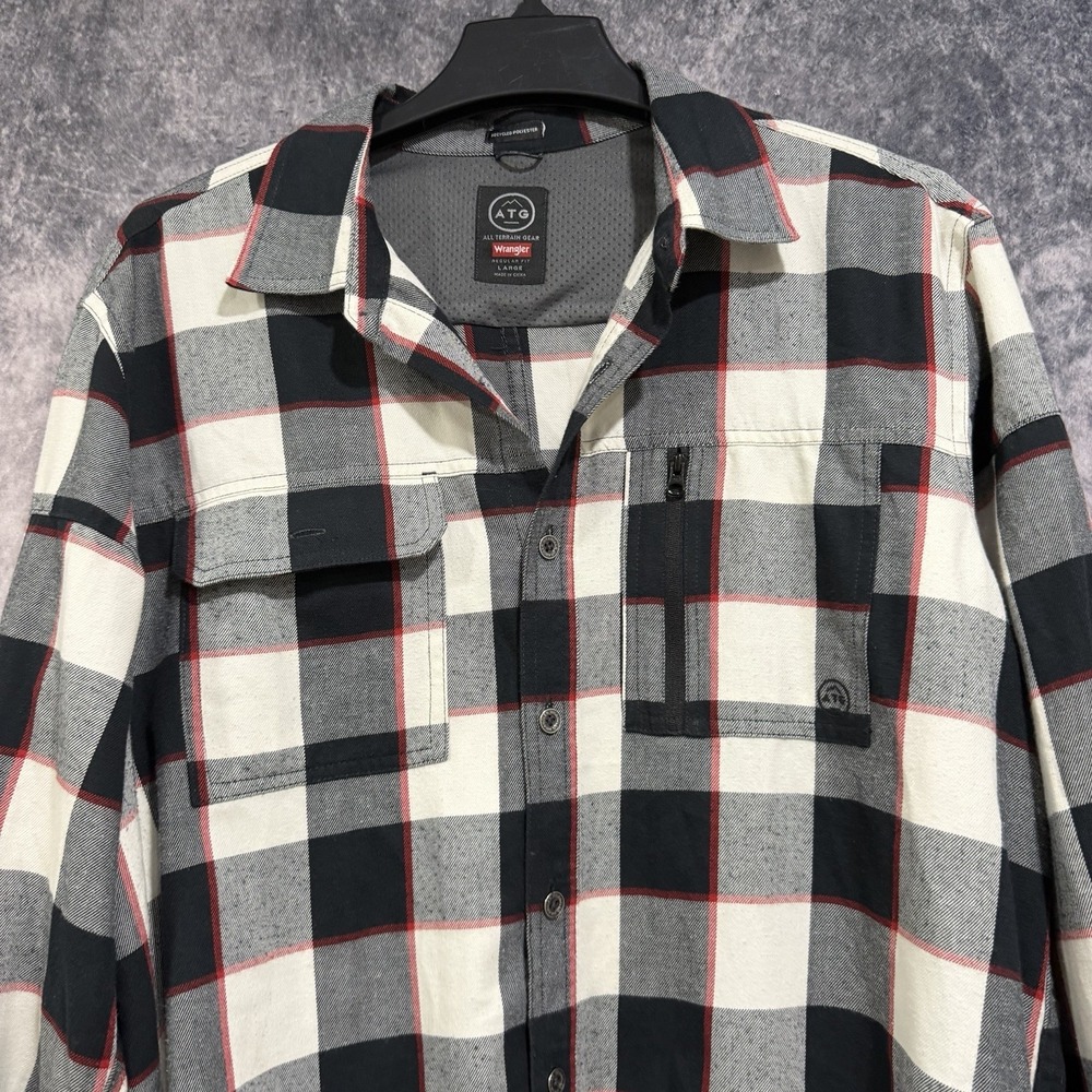 Wrangler ATG Mens Long Sleeve Plaid Flannel Shirt Elbow Pads Size L Black White